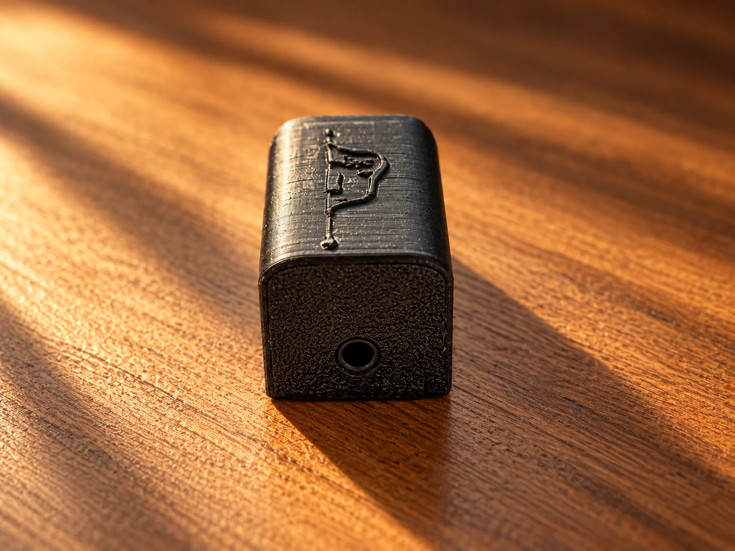 USB-ЦАП «Слон», торец с выходом на наушники 3,5 мм, вид прямо